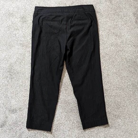 Women's "LAND 'N SEA" Black Casual, Stretch, Zip Capris; Size 8 - Picture 2 of 5